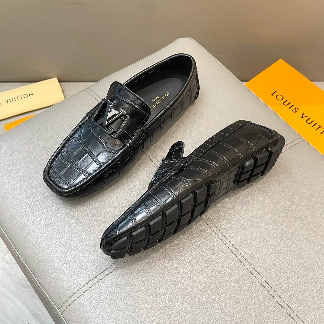 Factory price: 460💰LV men's beanie shoes 2025 official website synchronization <market top version> cowhide pressed grid ➕ black cow lining original packaging. Size 38-45